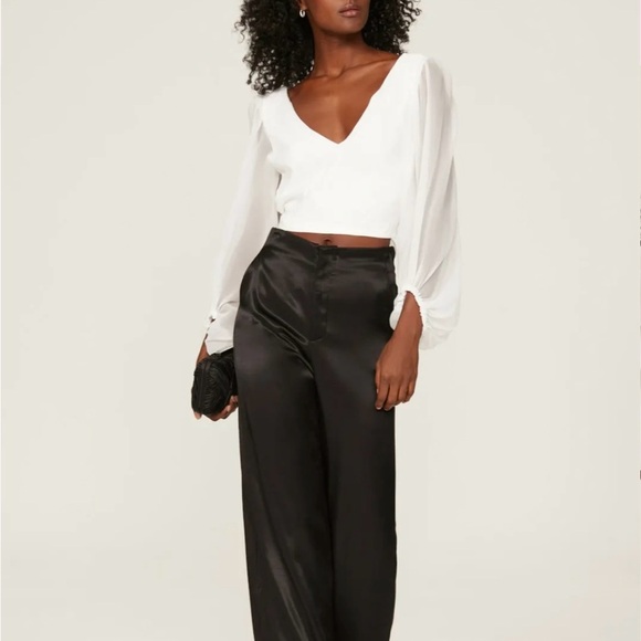 White heart by Hutch white Crop Top with Elegant V-Neck - Picture 1 of 15